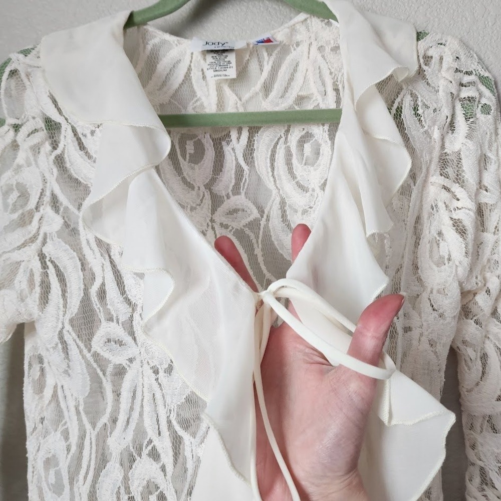 JODY CALIFORNIA Lace Ruffle Cardigan Sheer Tie Front Top White M NEW - Picture 8 of 10